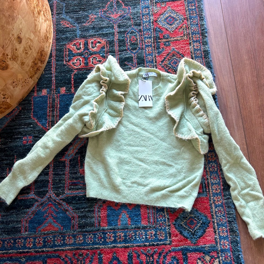 Zara light green sweater